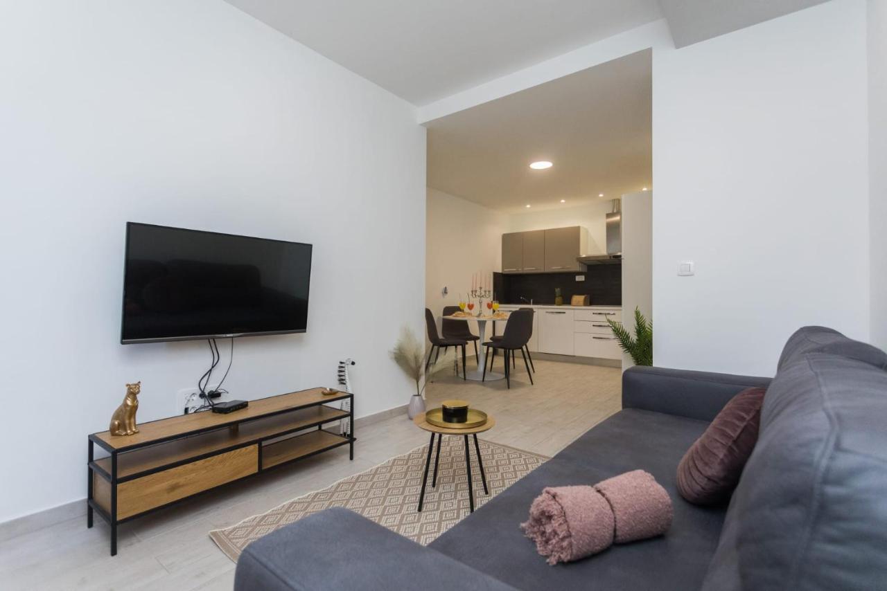 Bloom Apartment Сплит Екстериор снимка