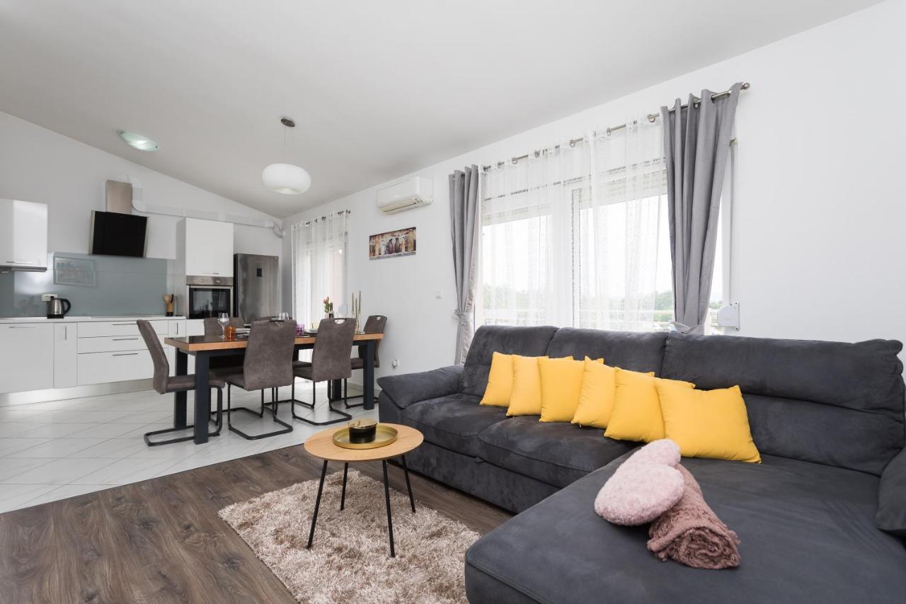 Bloom Apartment Сплит Екстериор снимка