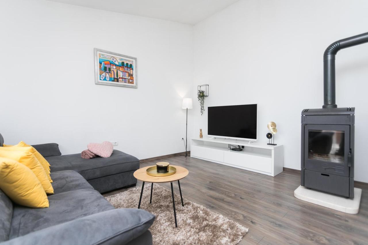 Bloom Apartment Сплит Екстериор снимка