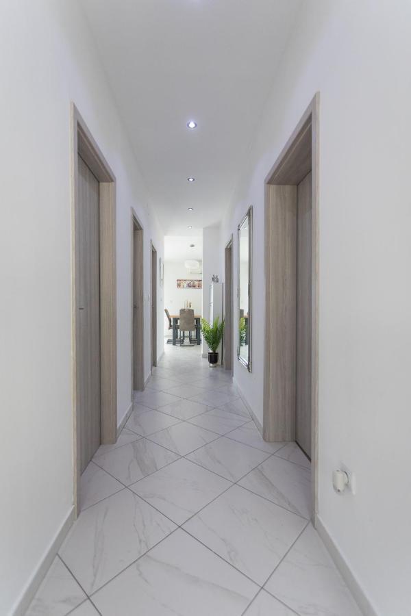Bloom Apartment Сплит Екстериор снимка